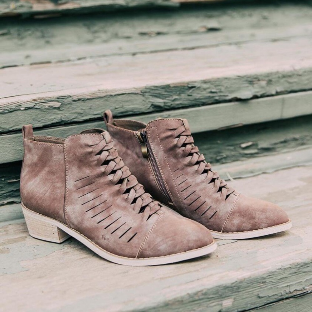 Ligh tan - Purple Mi.iM ankle Chelsea booties
